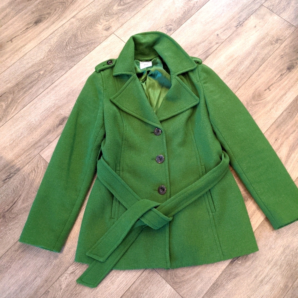 Medium green jacket
